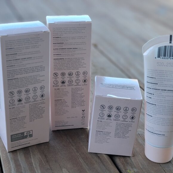 Glowing Vitamin C Skincare Collection – 4 Piece Set - Picture 4 of 5